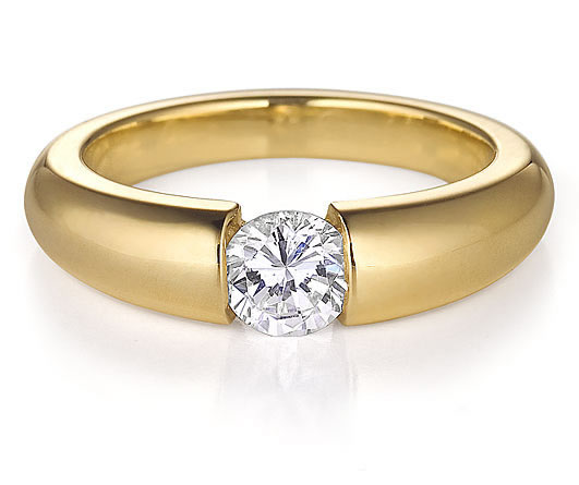 Wedding ring pendulum